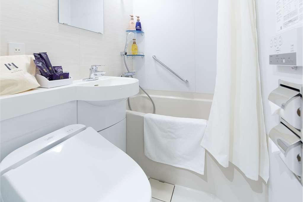 HOTEL MONDAY ASAKUSABASHI-guestroom-Guest Room,Bathroom,On-Site.jpg