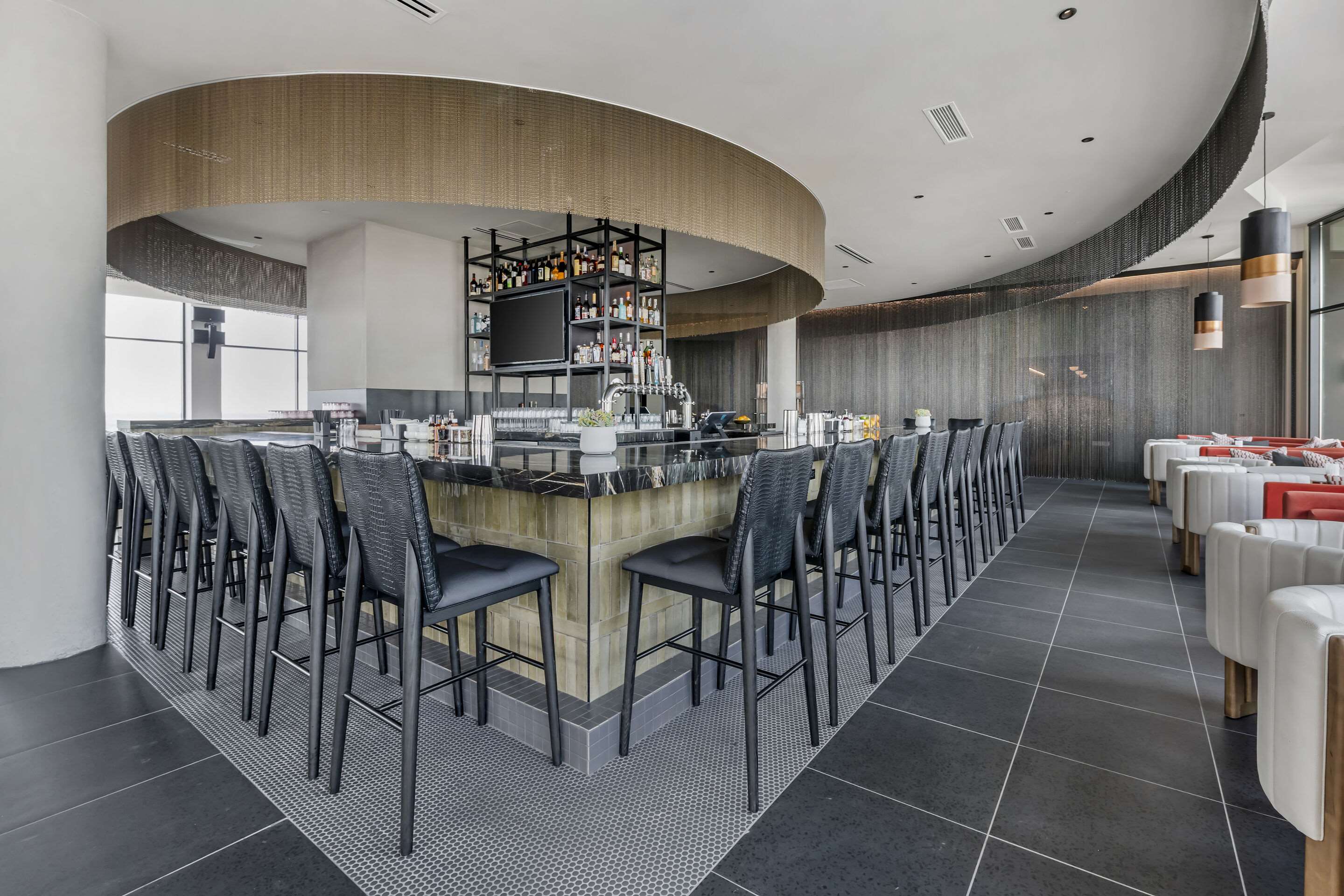 Hotel bar | Cambria Hotel Austin Downtown