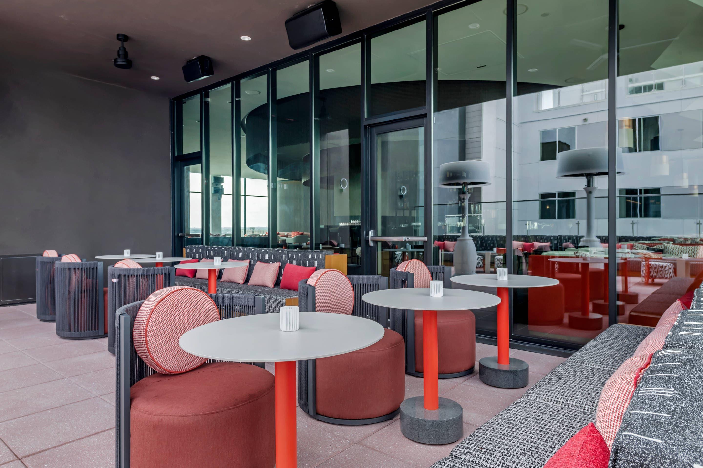 Seating area | Cambria Hotel Austin Downtown