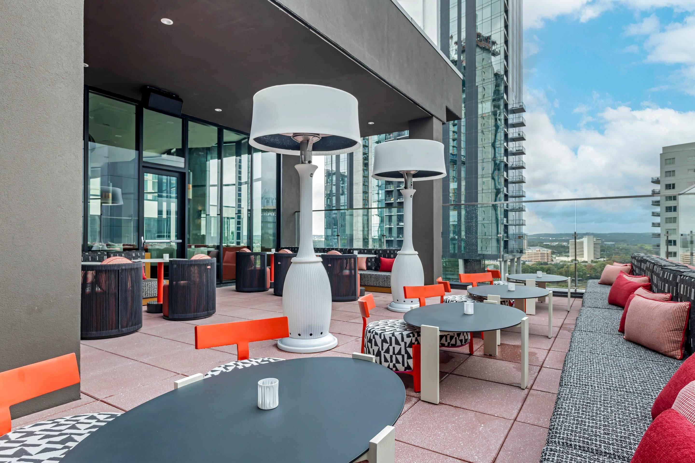 Seating area | Cambria Hotel Austin Downtown