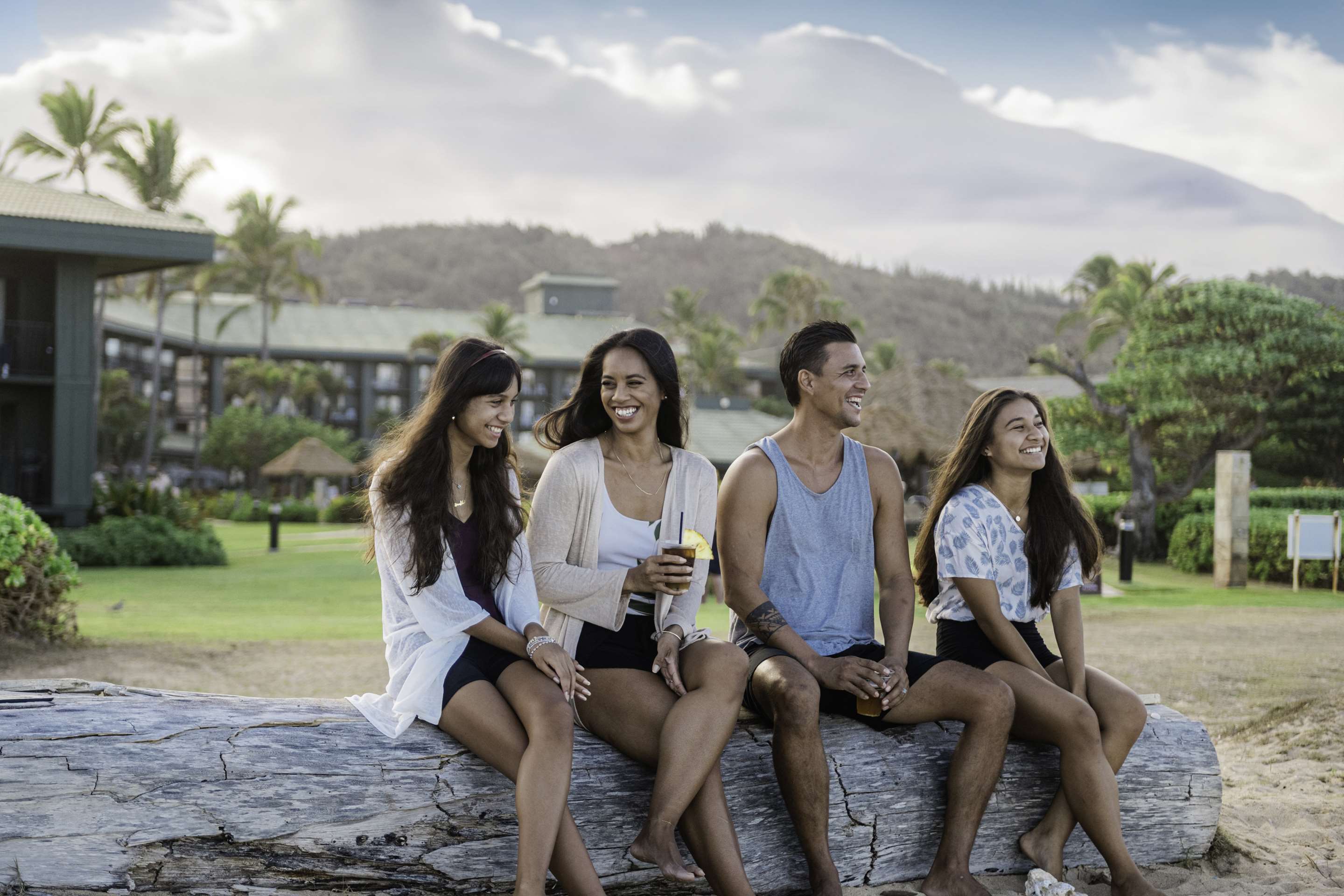 Beach - Lifestyle | OUTRIGGER Kauaʻi Beach Resort & Spa
