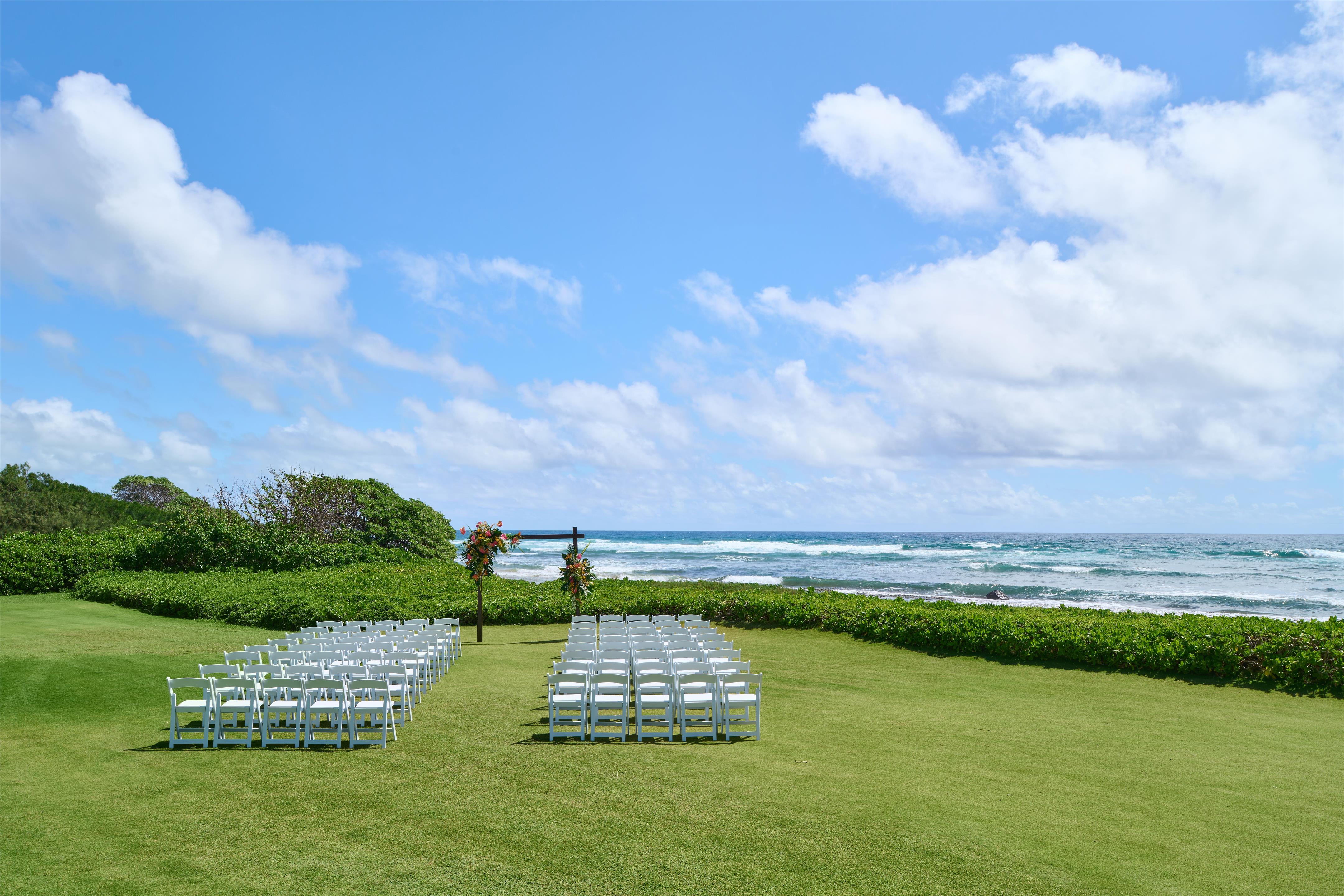 Naupaka Ocean Lawn | OUTRIGGER Kauaʻi Beach Resort & Spa