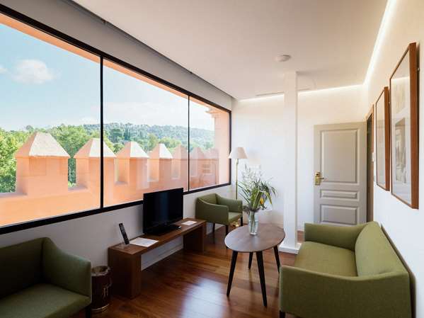 Alhambra Palace Hotel