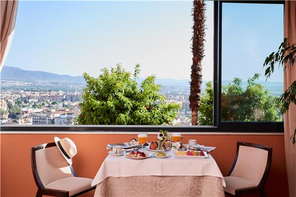 ALHAMBRA PALACE HOTEL - Photo 46