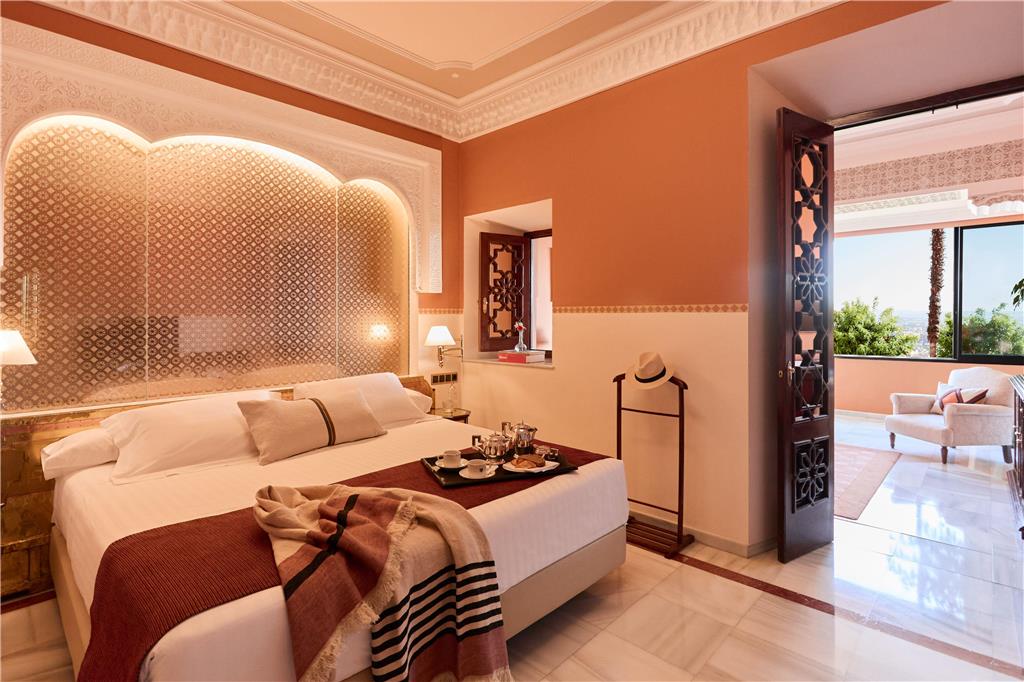 Alhambra Palace Hotel-guestroom-Guest Room,Suite,On-Site.jpg