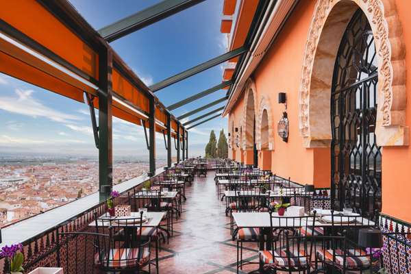 Alhambra Palace Hotel