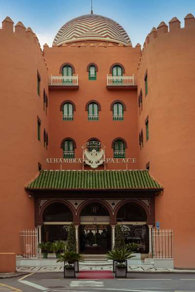 ALHAMBRA PALACE HOTEL - Photo 13