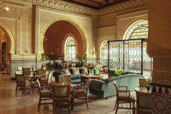 ALHAMBRA PALACE HOTEL - Photo 17