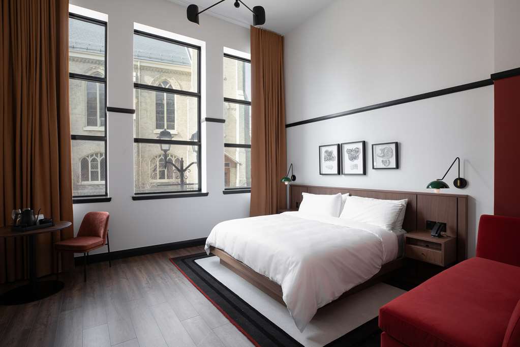 THE POSTMARK HOTEL-guestroom-Guest Room,On-Site.jpg