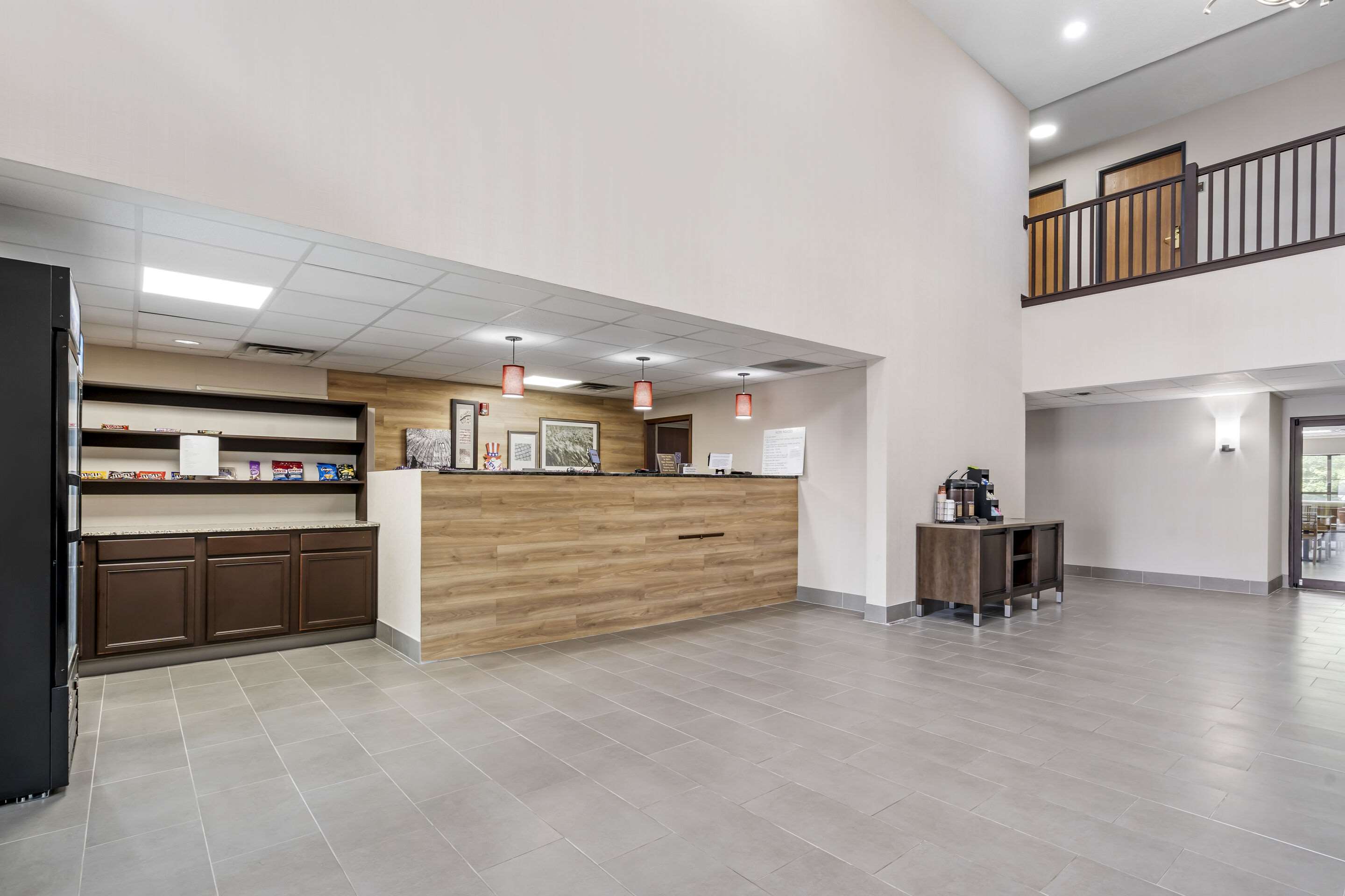 Hotel lobby | Executive Suites - Columbus East