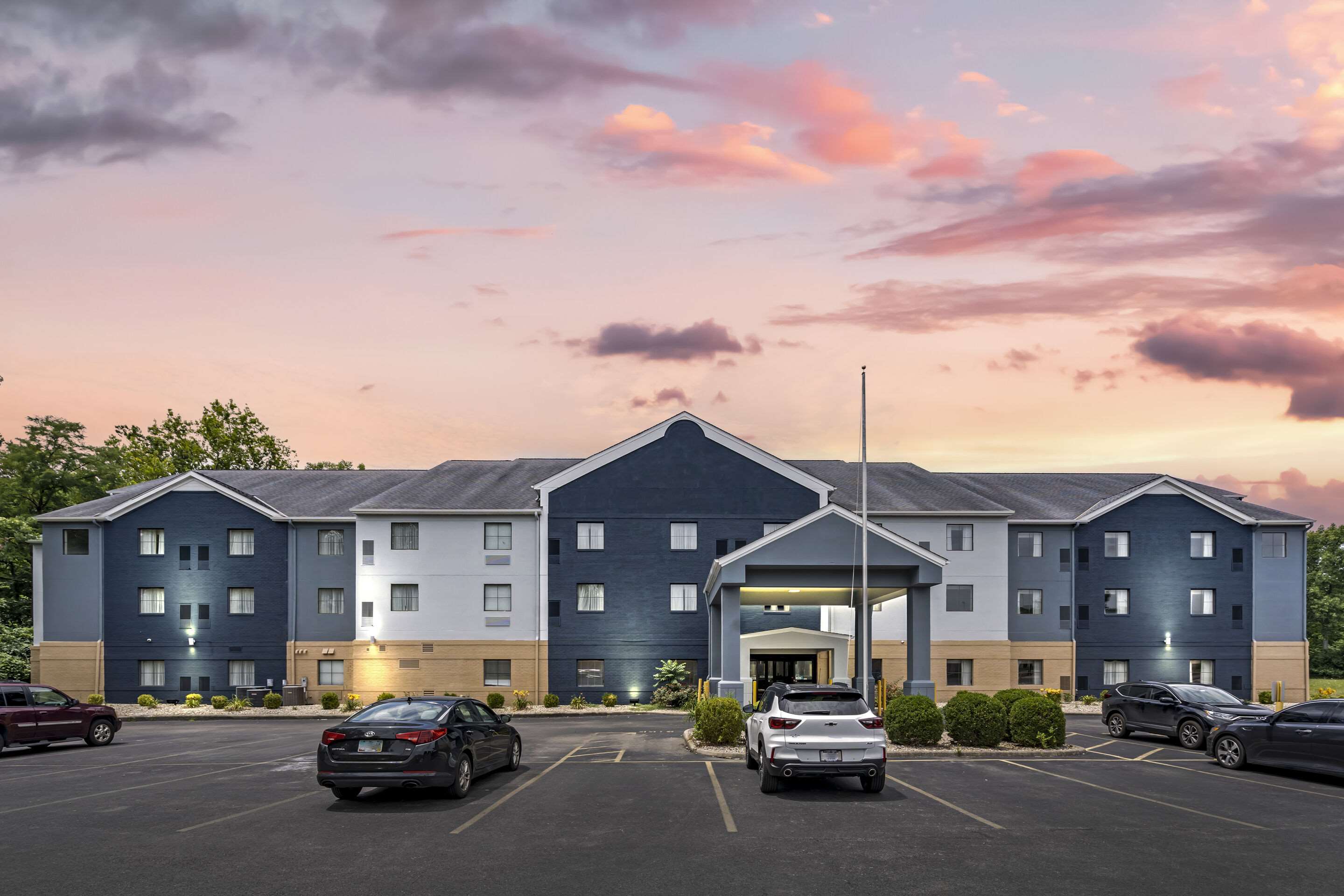 Twilight | Executive Suites - Columbus East