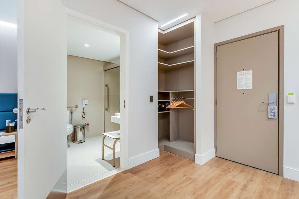RADISSON HOTEL PAULISTA SAO PAULO-guestroom-Guest Room,Bathroom,On-Site.jpg