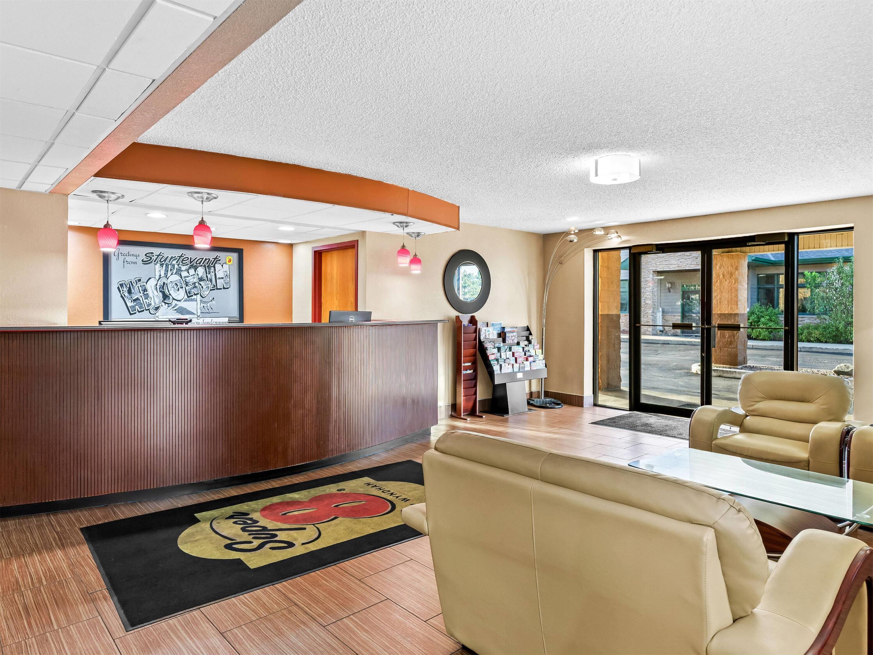 Lobby | Super 8 by Wyndham Sturtevant/Racine