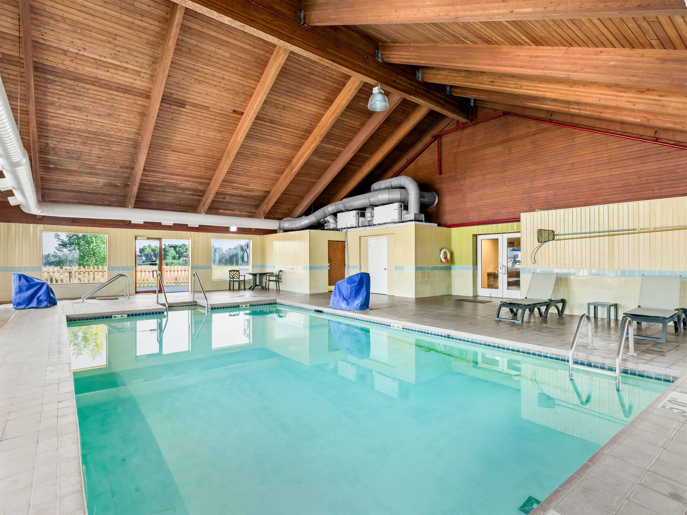 Pool - indoor | Super 8 by Wyndham Sturtevant/Racine