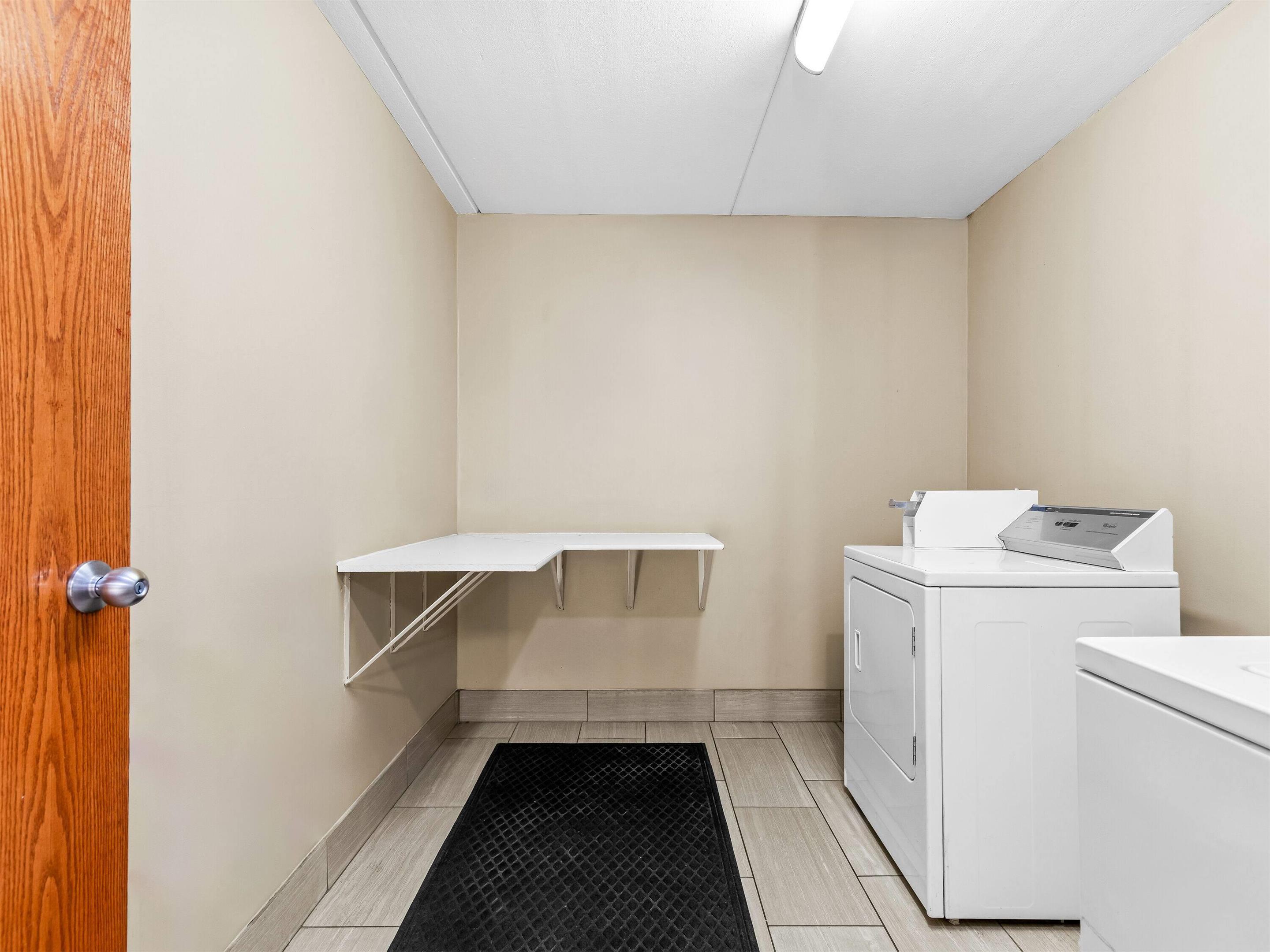 Laundry | Super 8 by Wyndham Sturtevant/Racine