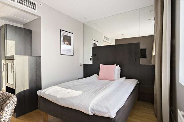 1 Double Bed, Non-Smoking, Economy Room, Work Desk, Wi-Fi, Hairdryer, Full Breakfast
