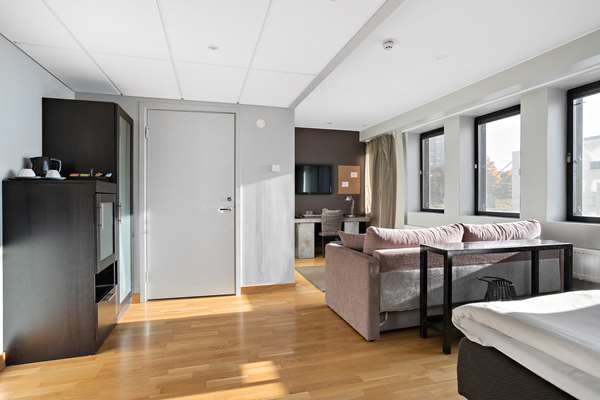Accessible - 1 Double, Mobility Accessible, Roll In Shower, Family Room, Sofabed, Wi-Fi, Non-Smoking, Full Breakfast