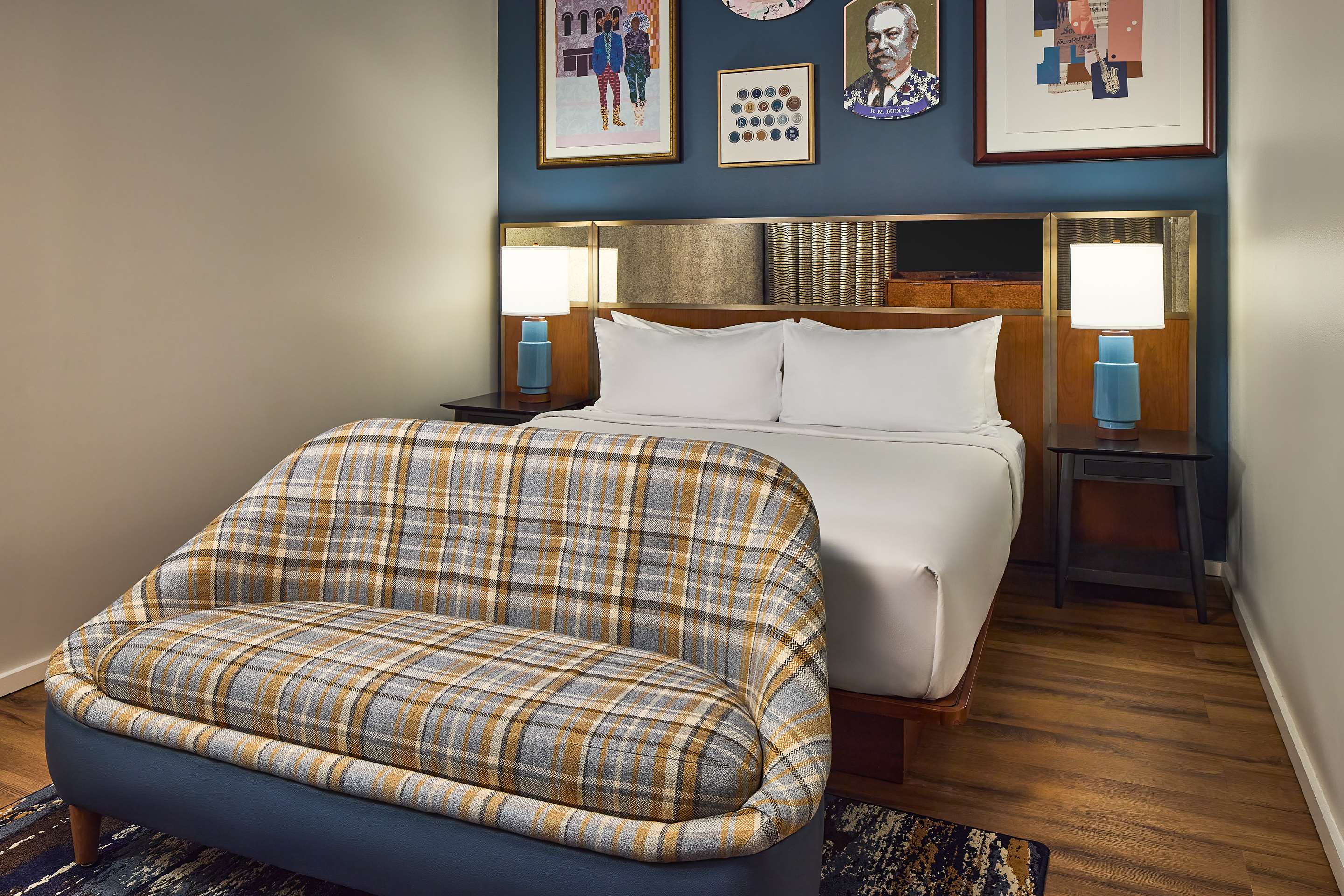 Guest room