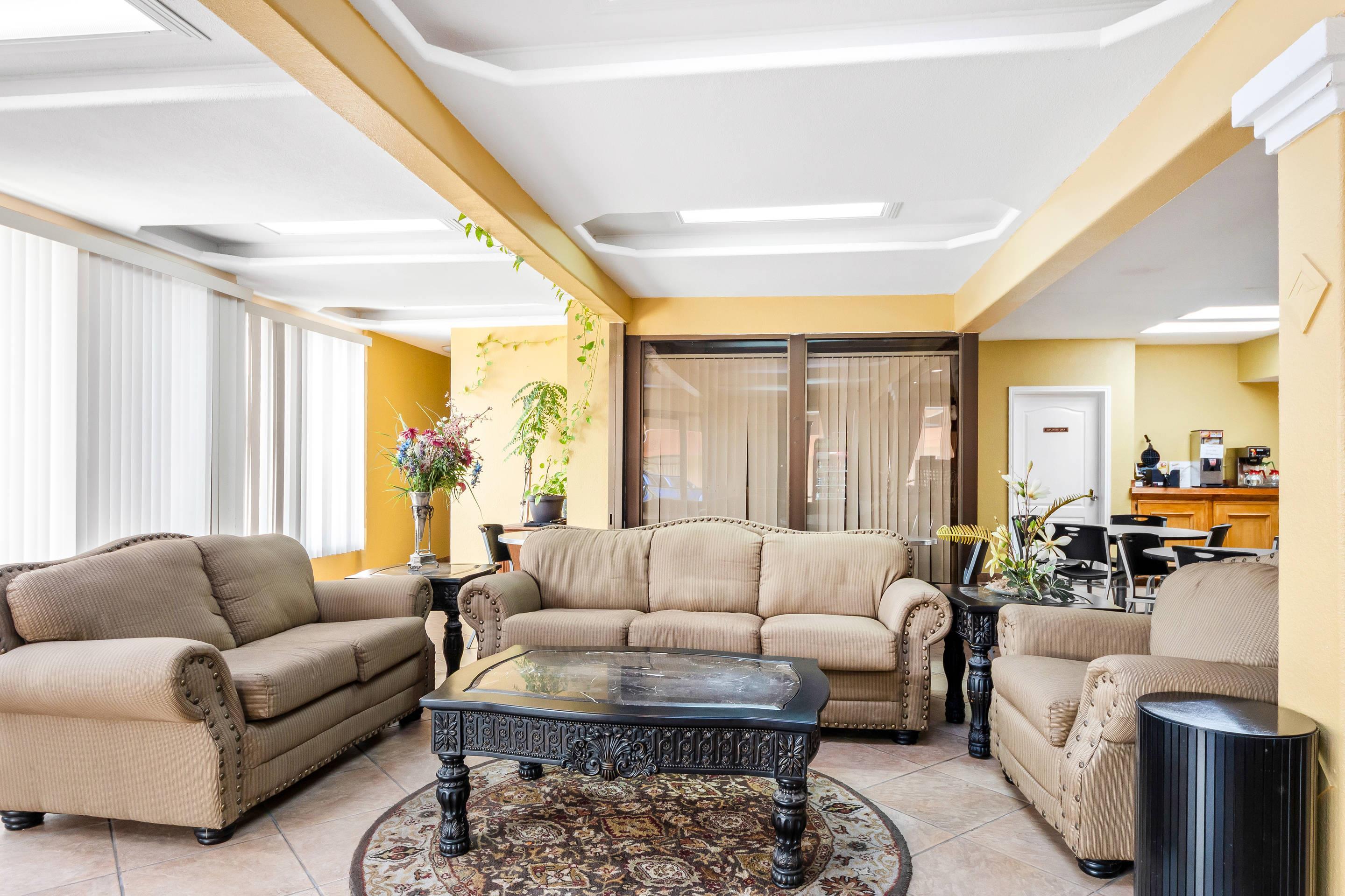 Hotel lobby | Econo Lodge Del Rio