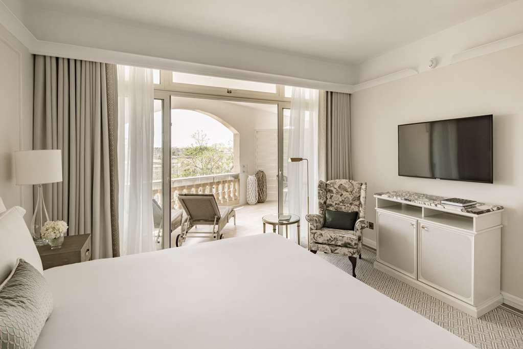 Guest photo