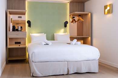 HÔTEL KYRIAD PRESTIGE ASNIERES SUR SEINE