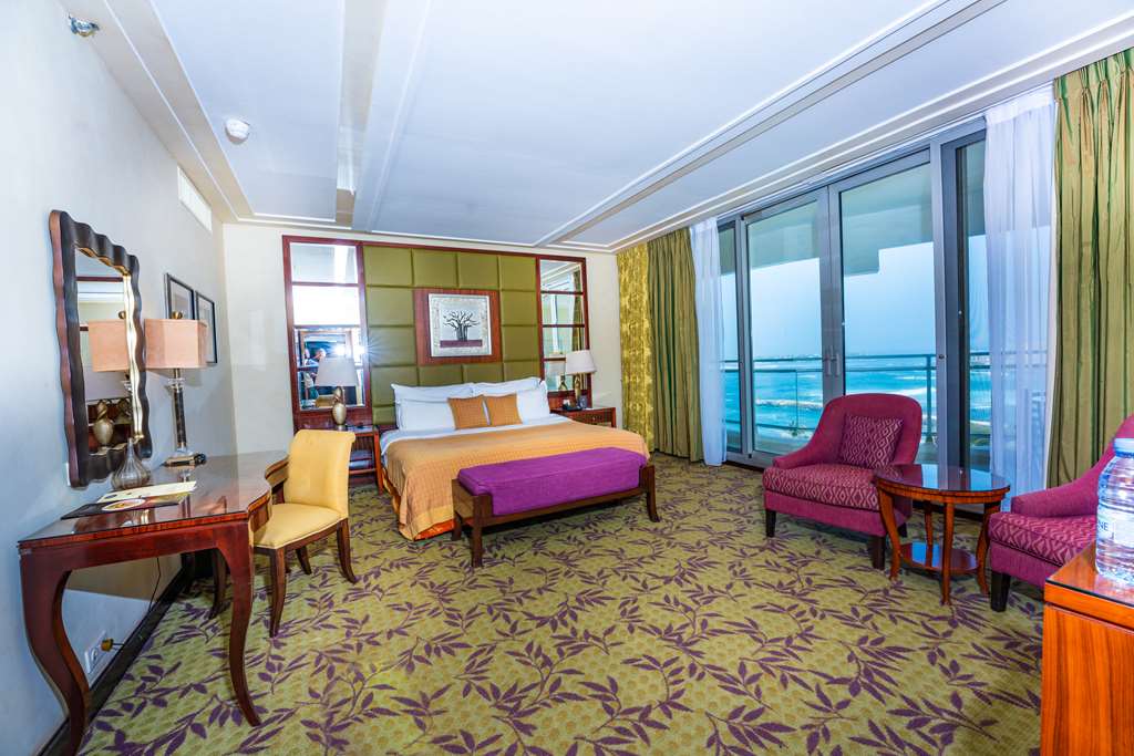 KING FAHD PALACE HOTEL-guestroom-Guest Room,On-Site.jpg