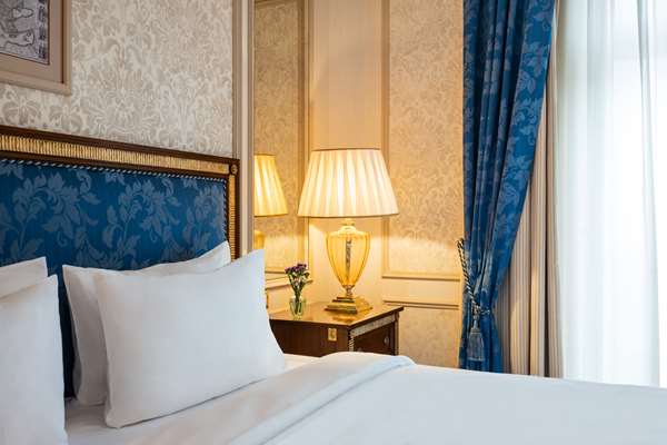 HOTEL FLUELA DAVOS  PART OF HYATT - Photo 6