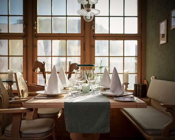 HOTEL FLUELA DAVOS  PART OF HYATT - Photo 22