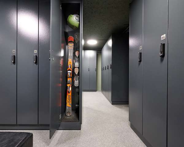 HOTEL FLUELA DAVOS  PART OF HYATT - Photo 21