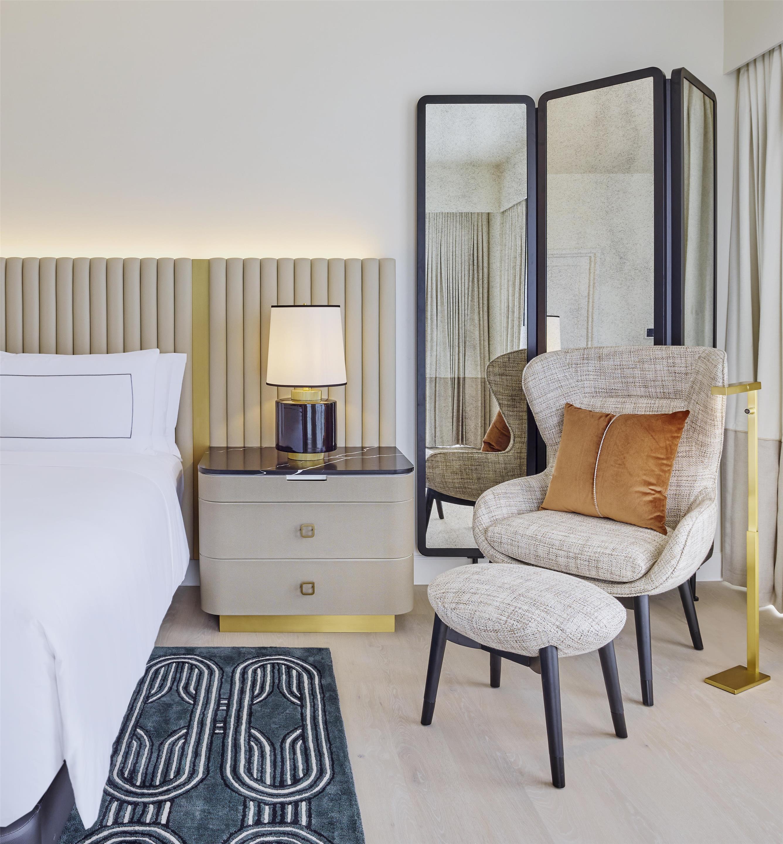 Guest room