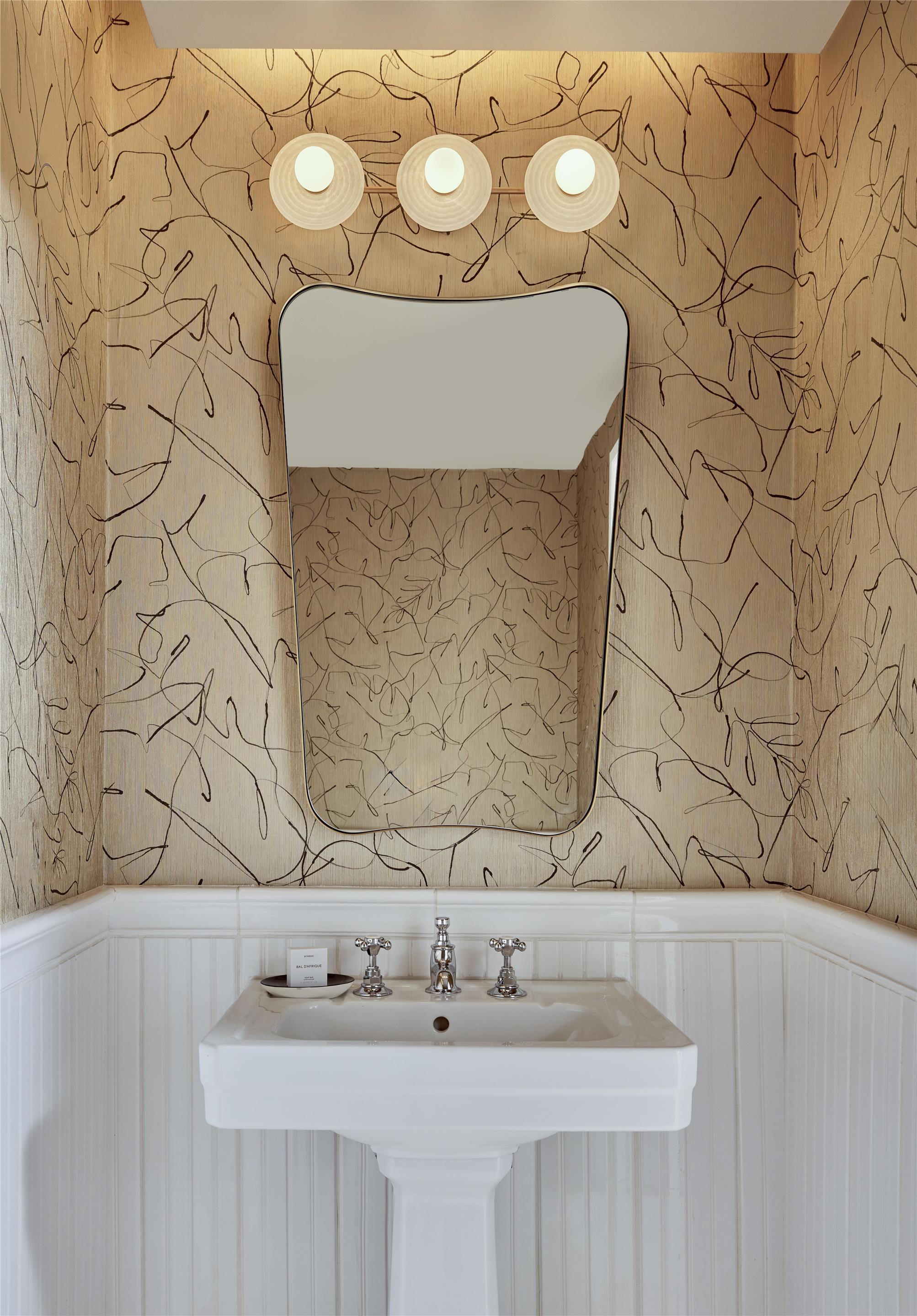 Guest room bath