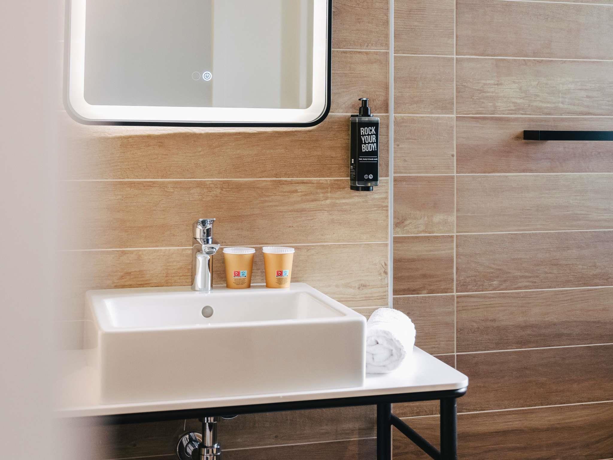 Ibis Rouen Centre Rive Droite Pasteur Room Type - Standard room with 2 single beds