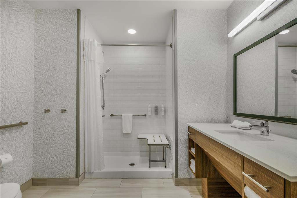 HOME2 SUITES CINCINNATI MIDTOWN-guestroom-Guest Room,Bathroom,On-Site.jpg