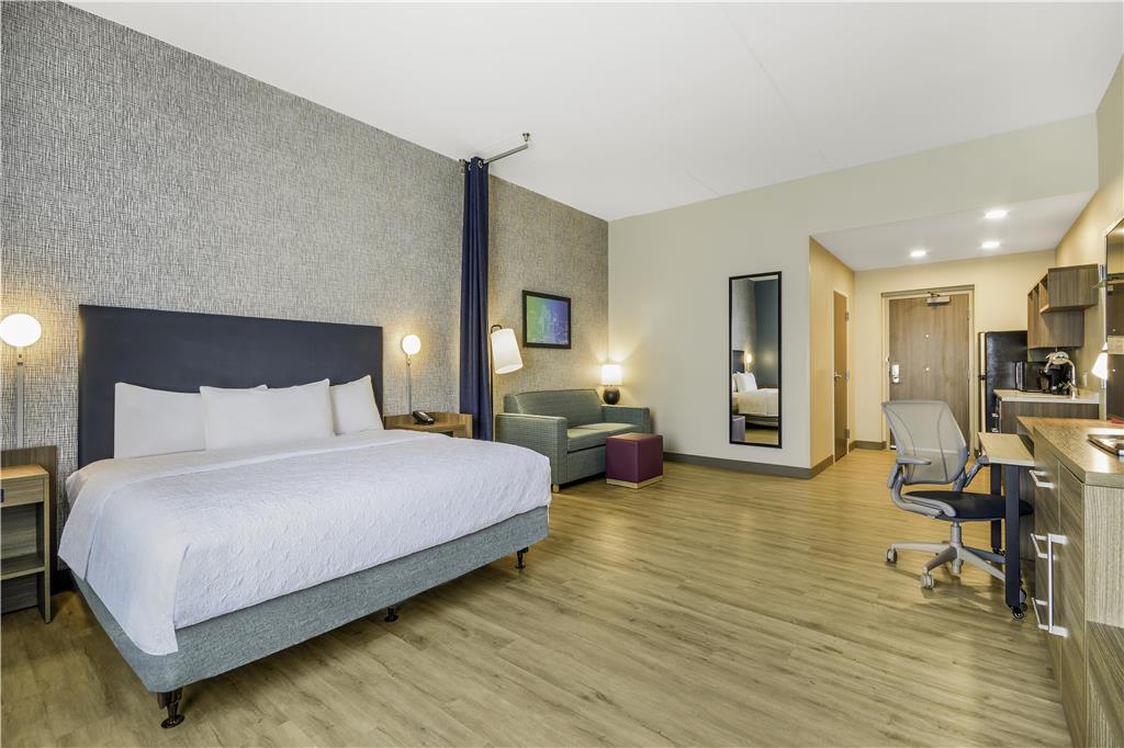 HOME2 SUITES CINCINNATI MIDTOWN-guestroom-Guest Room,On-Site.jpg
