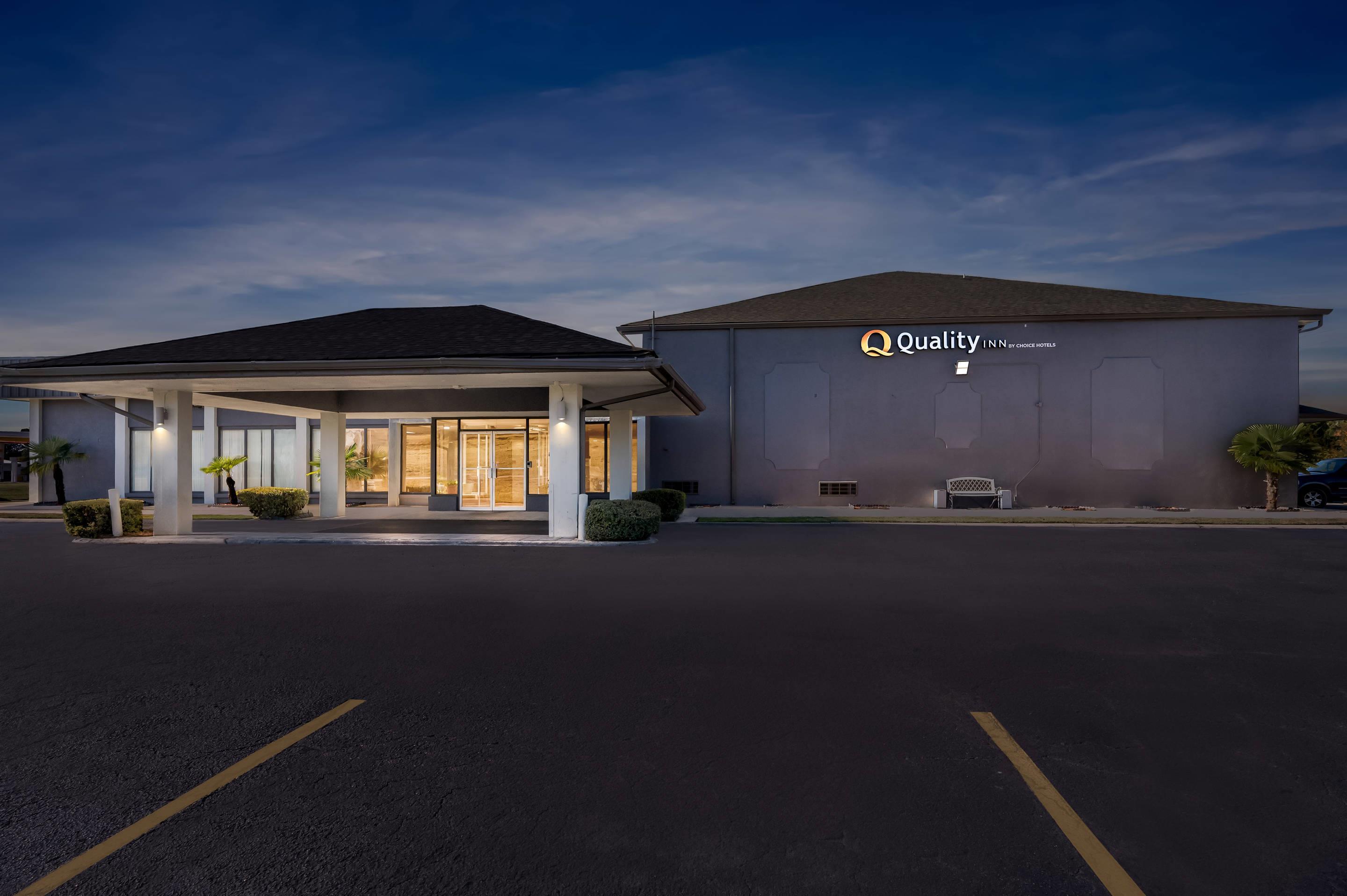 Hotel exterior | Express Inn and Suites