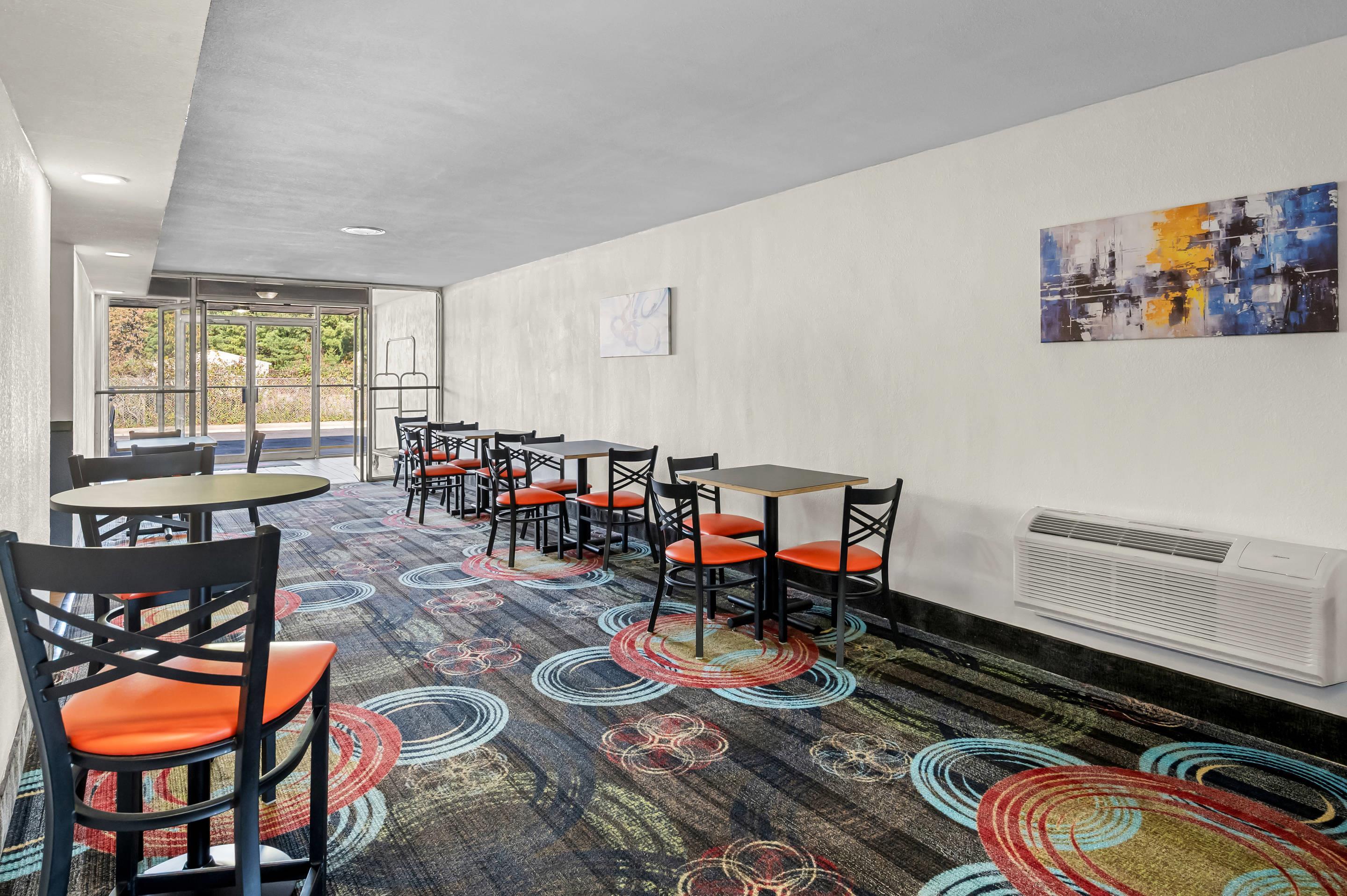 Breakfast area | Express Inn and Suites