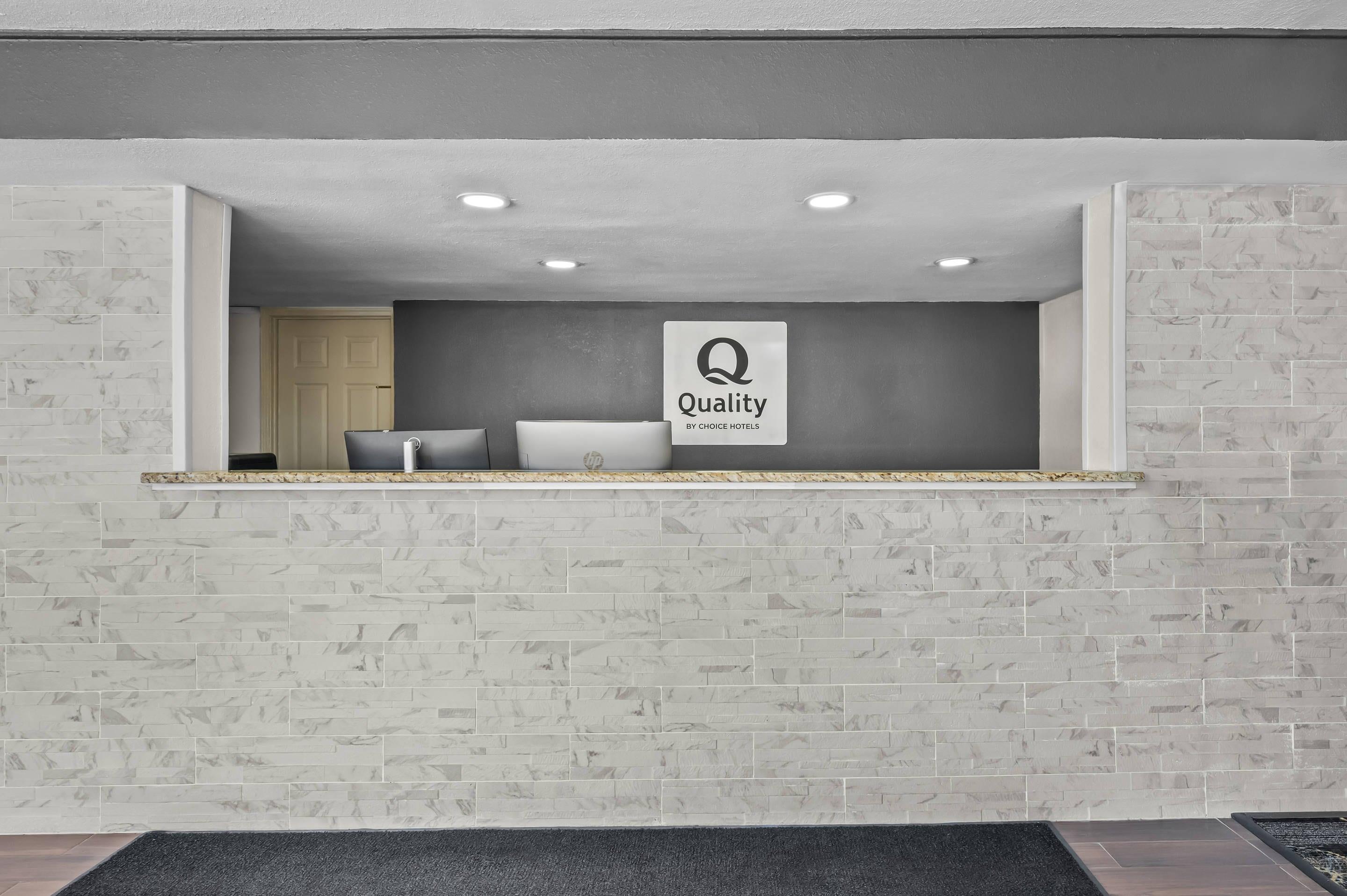 Hotel lobby | Express Inn and Suites