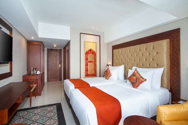 2 Single Beds, Smoking Room, Deluxe Room, Safety Box, Mini Fridge, Hairdryer, Shower In Room, Full Breakfast