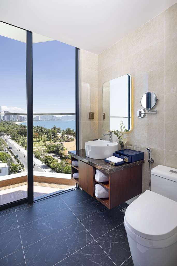 Best Western Premier Marvella Nha Trang-guestroom-Guest Room,Bathroom,On-Site.jpg