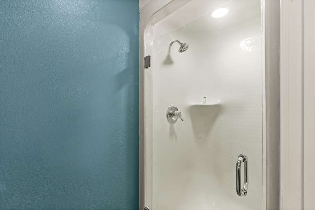 SLEEP INN-guestroom-Guest Room,Bathroom,On-Site.jpg
