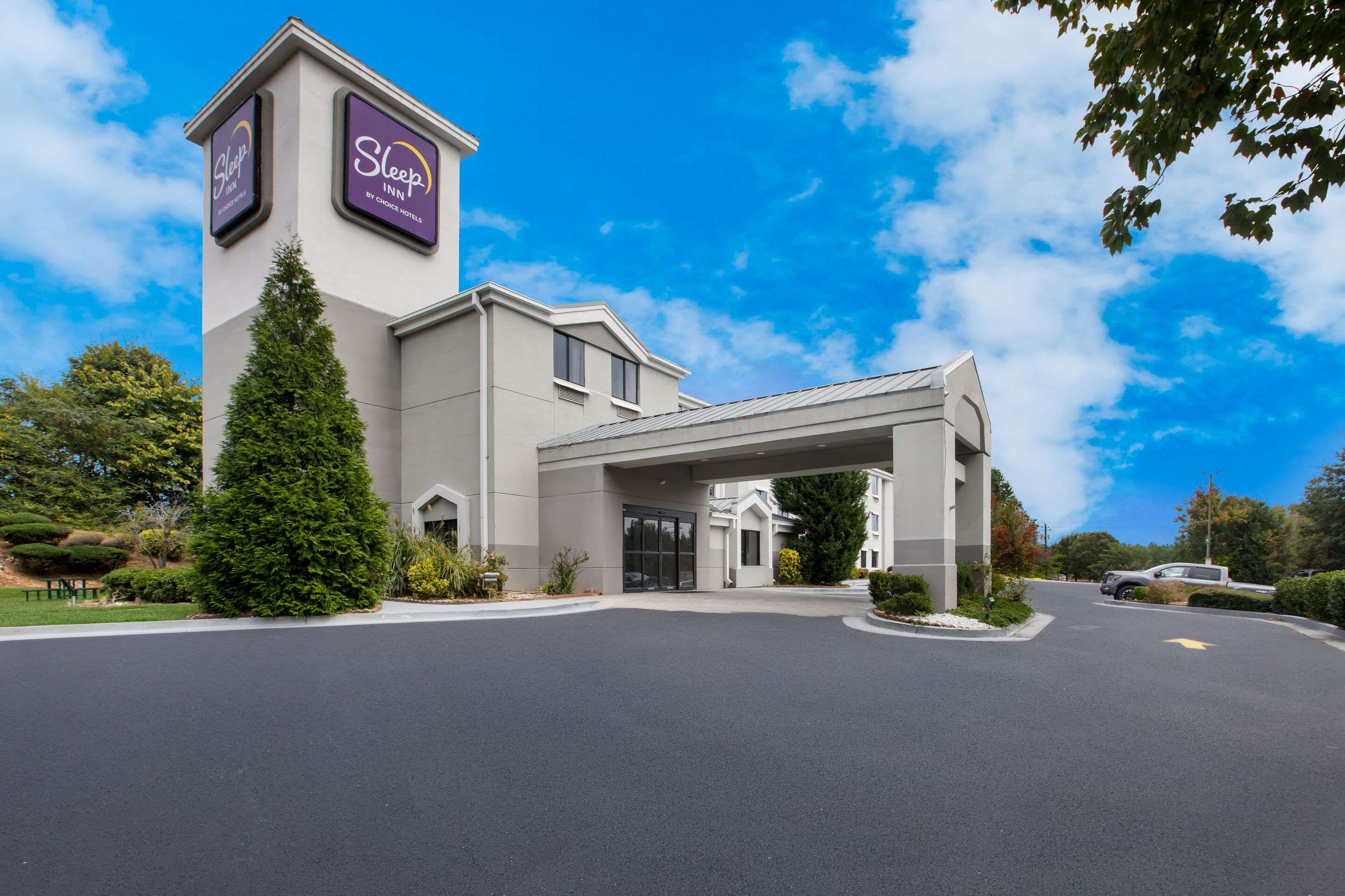 Hotel exterior | Sleep Inn