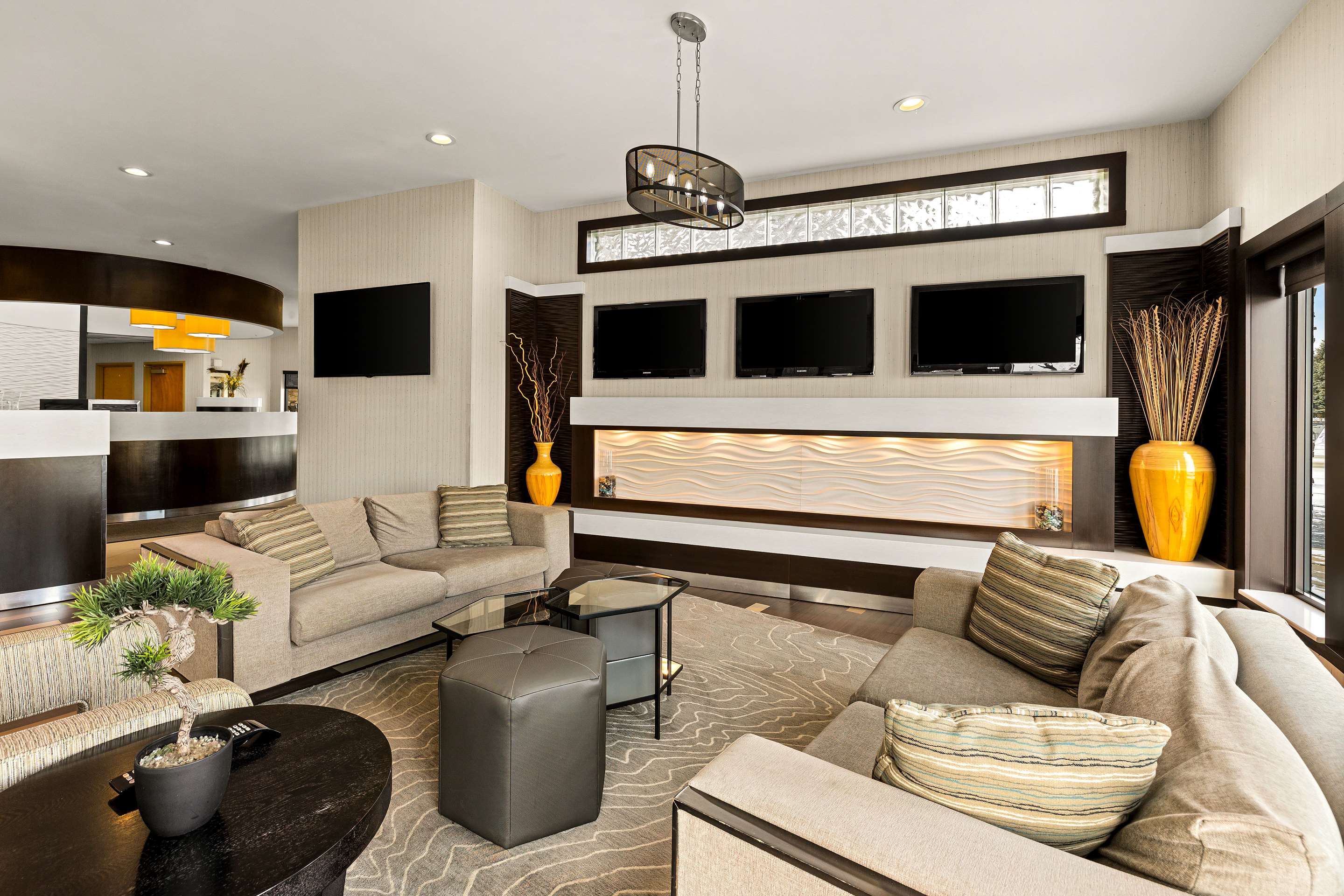 IN Lounge Area