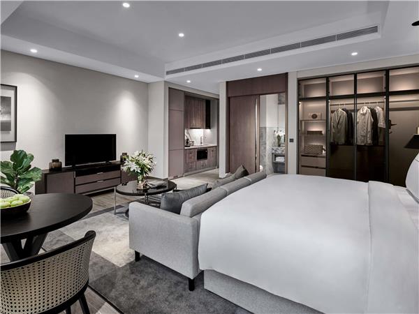 STUDIO, 1 King Size Bed