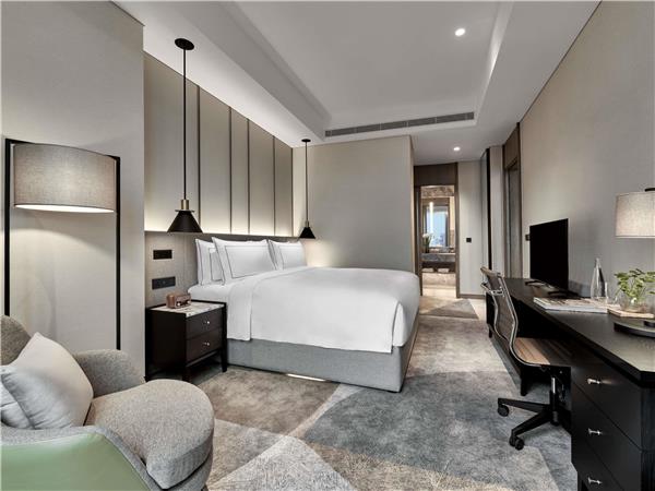 ONE BEDROOM APARTMENT, 1 King Size Bed