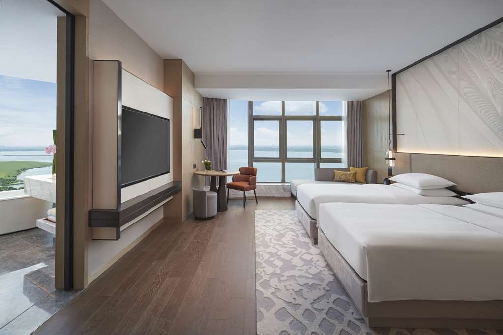 Hyatt Regency Changshu Kuncheng Lake - Tap to explore photos