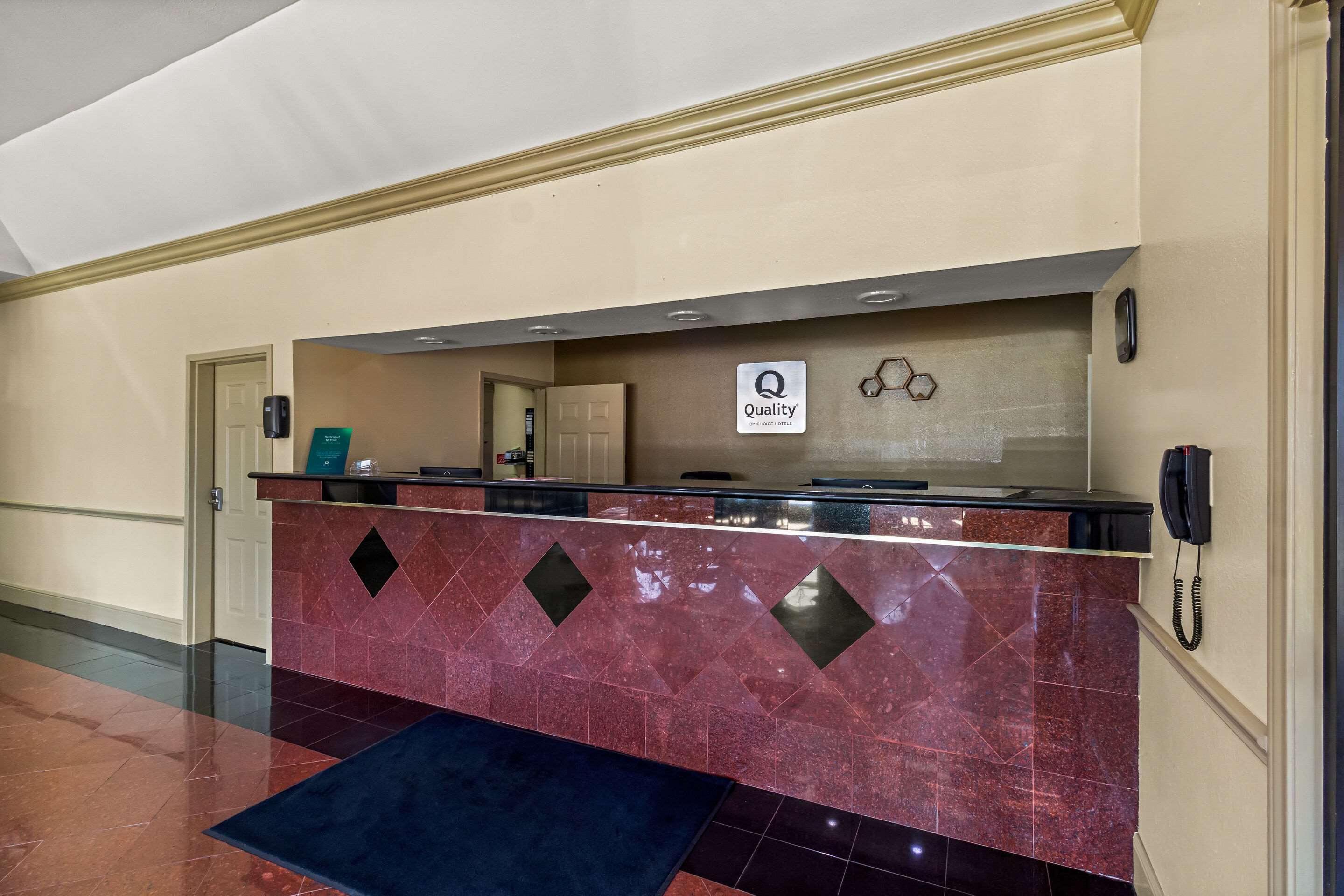 Front desk | Quality Inn Bay City TX