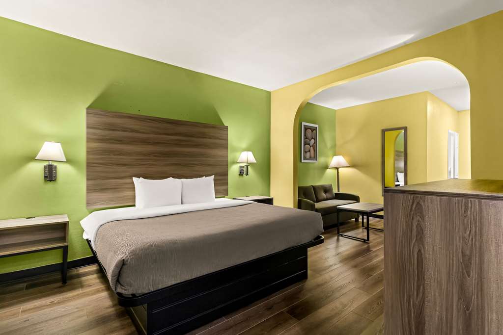 QUALITY INN BAY CITY TX-guestroom-Guest Room,On-Site.jpg