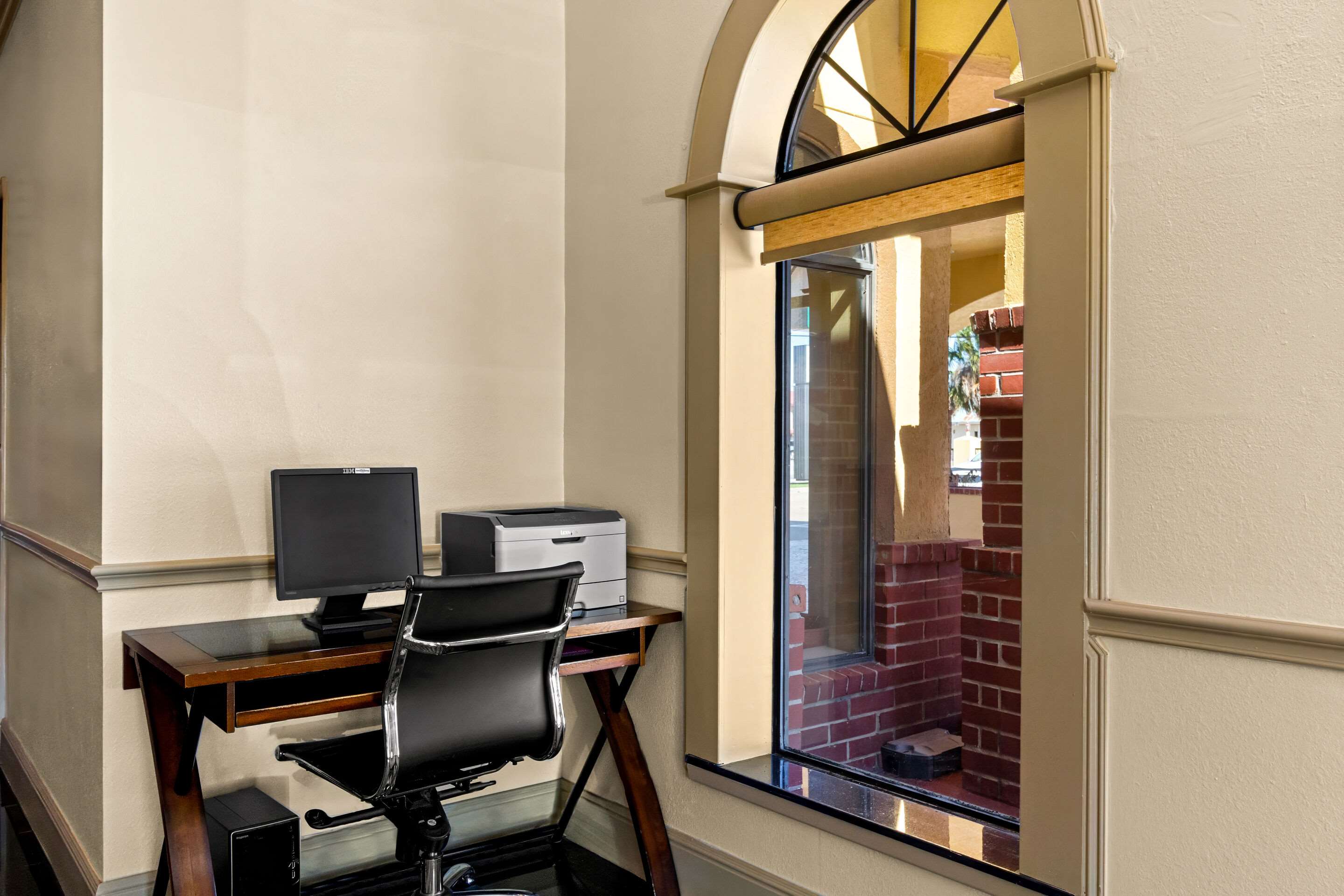 Computer in the lobby | Quality Inn Bay City TX