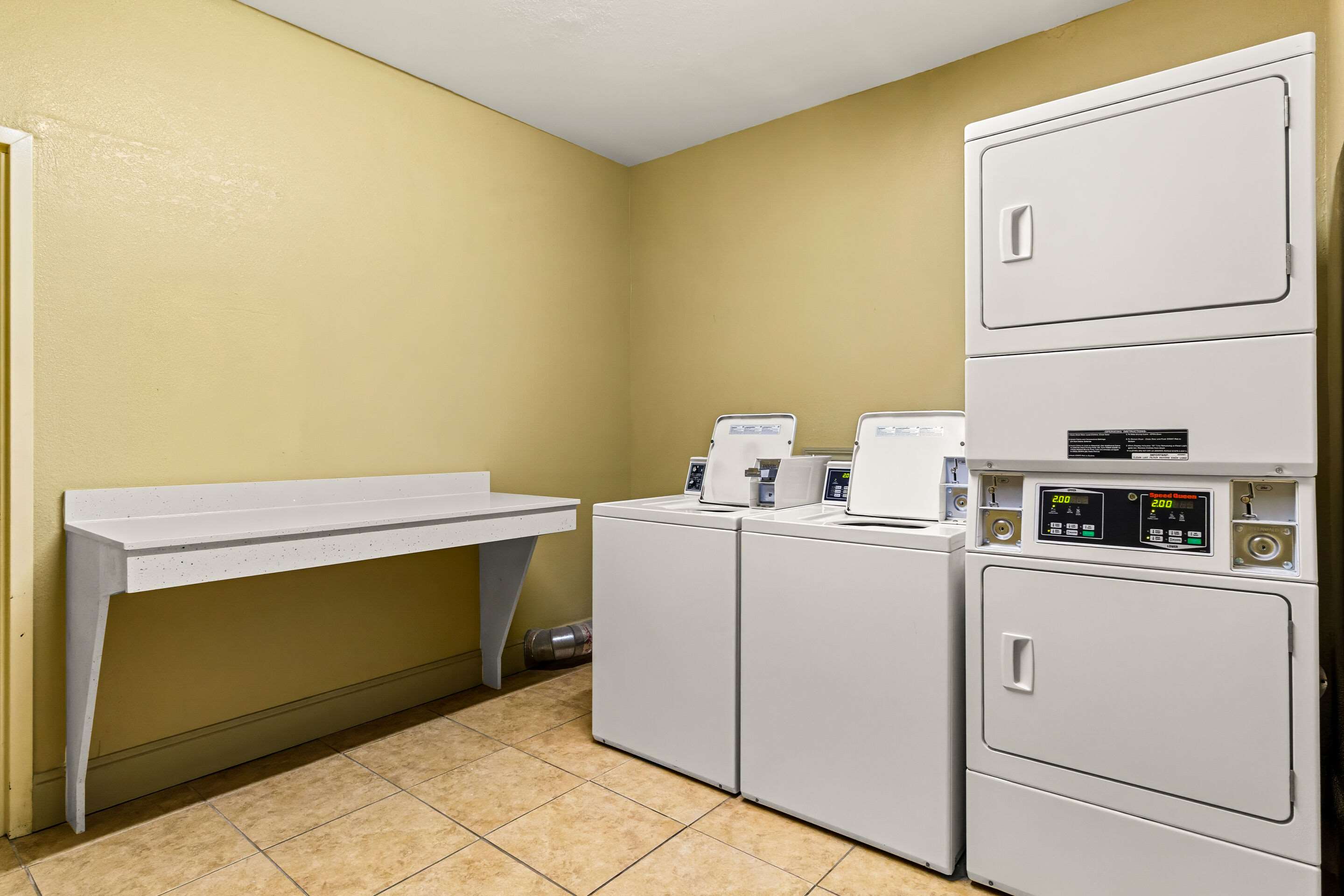Guest laundry facilities | Quality Inn Bay City TX
