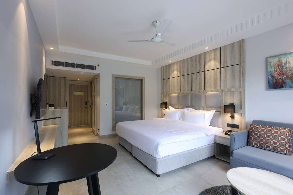 RAMADA BY WYNDHAM GOA ARPORA-guestroom-Guest Room,On-Site.jpg